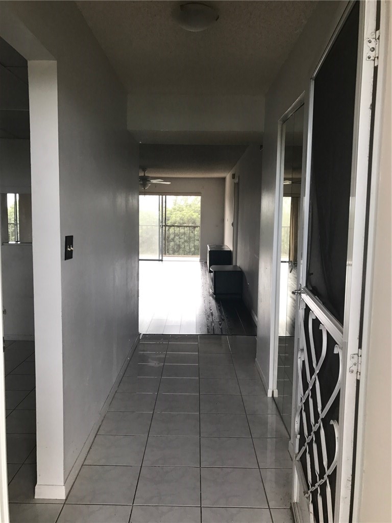 300 Biscayne Blvd Way #3201, Miami FL 33131
