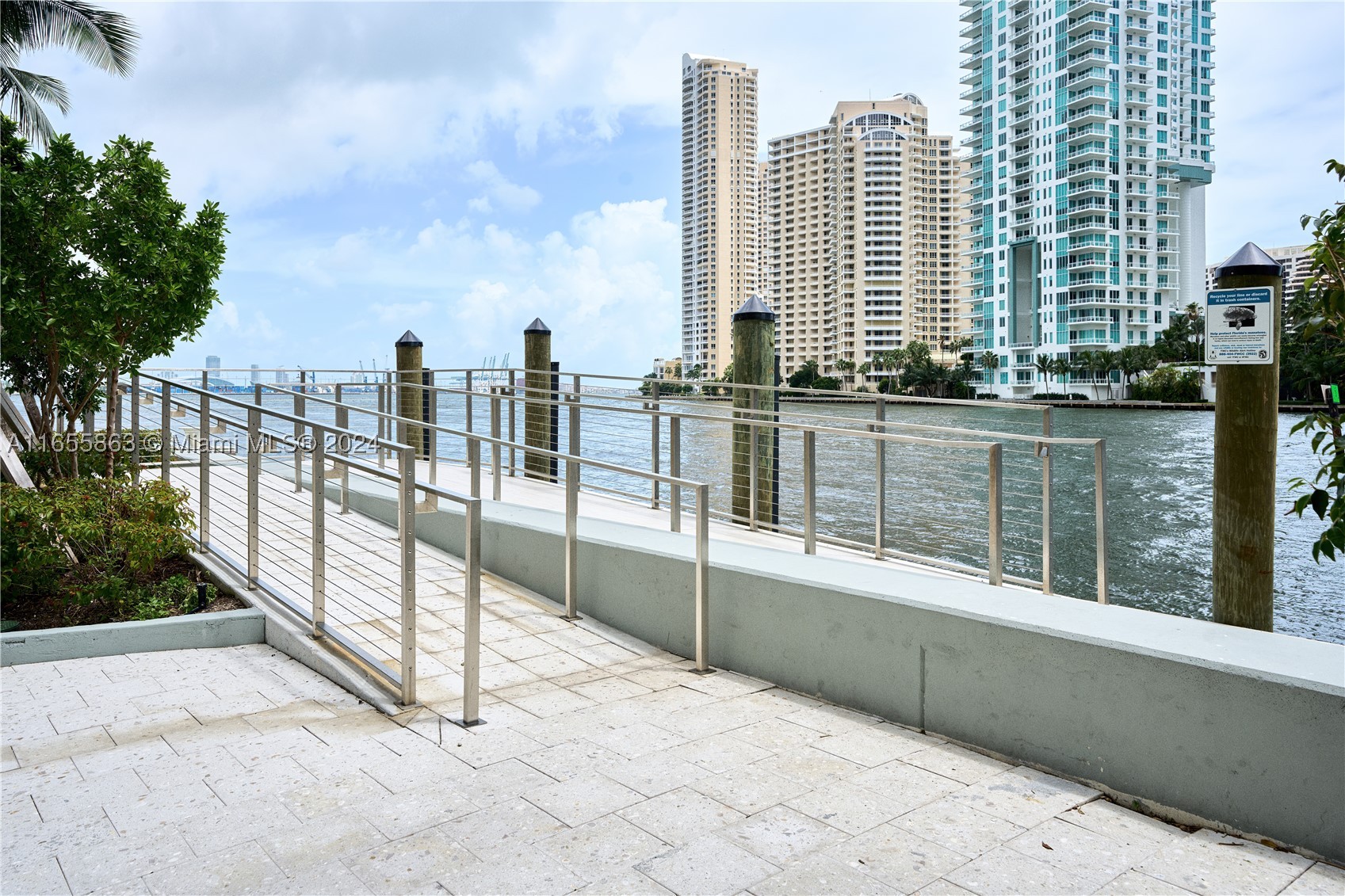300 Biscayne Blvd Way #3201, Miami FL 33131
