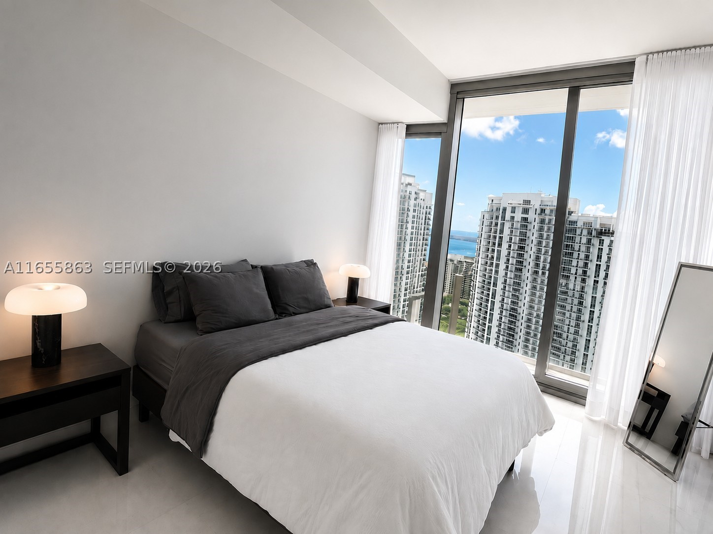 300 Biscayne Blvd Way #3201, Miami FL 33131