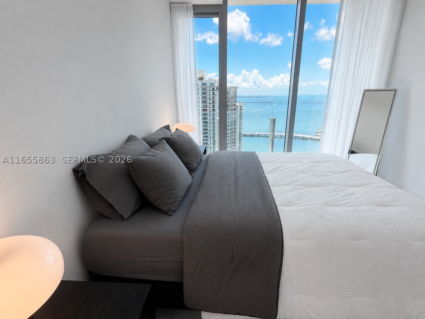 300 Biscayne Blvd Way #3201, Miami FL 33131