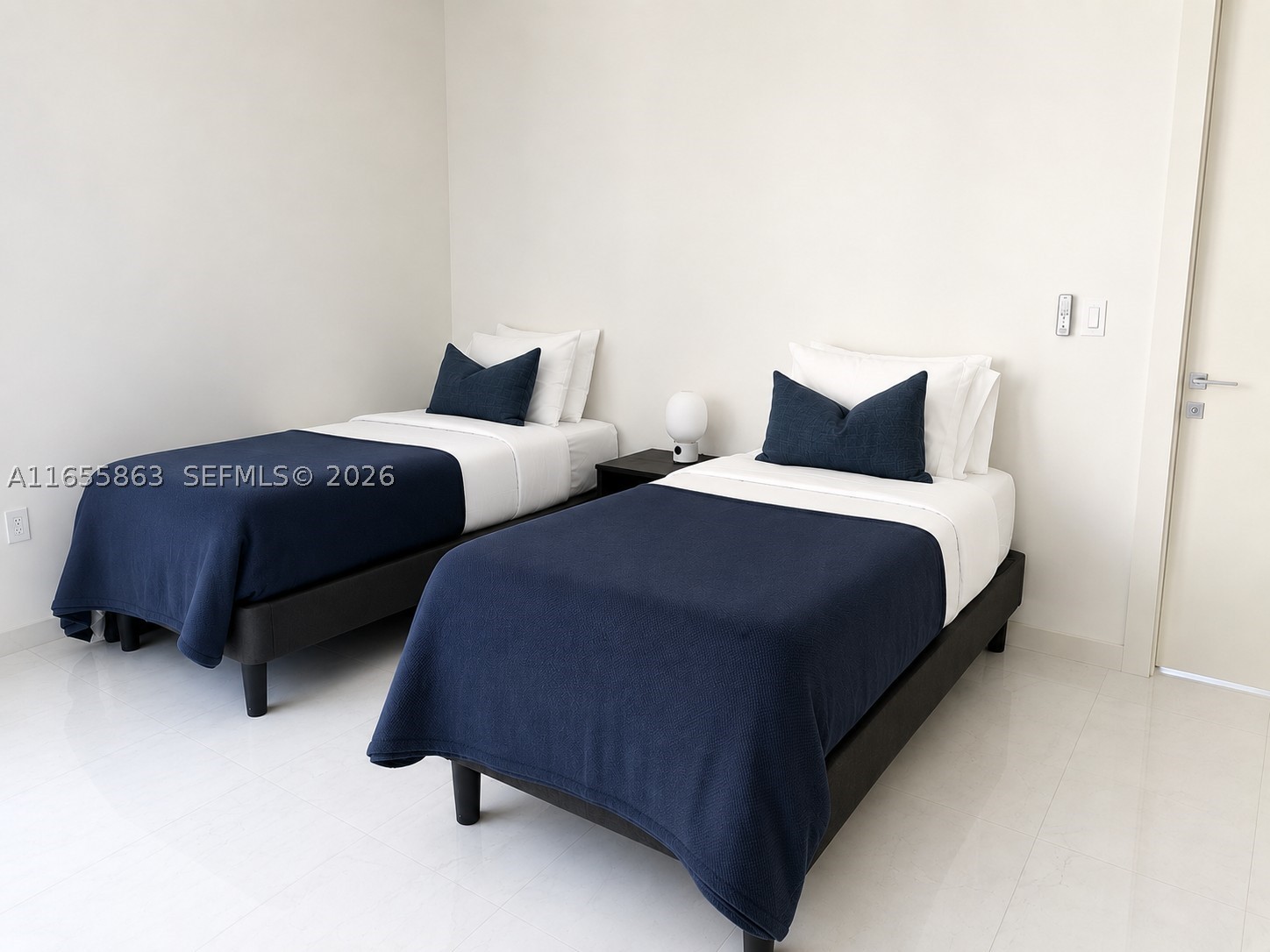 300 Biscayne Blvd Way #3201, Miami FL 33131