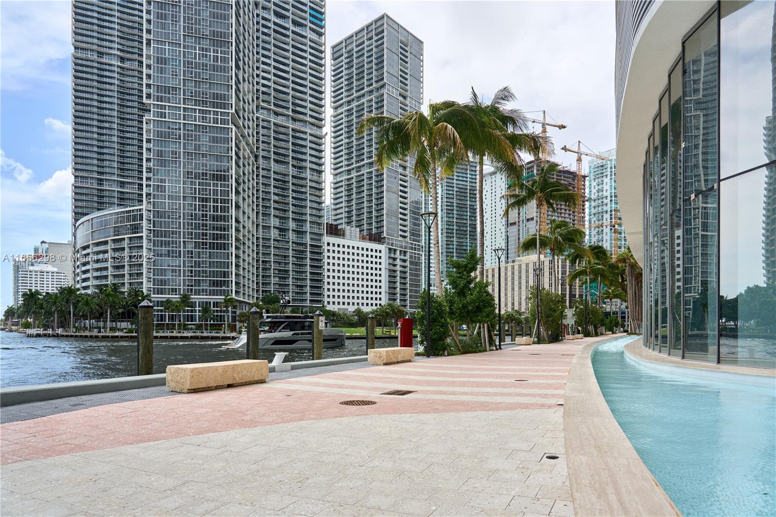 300 Biscayne Blvd Way #6301, Miami FL 33131