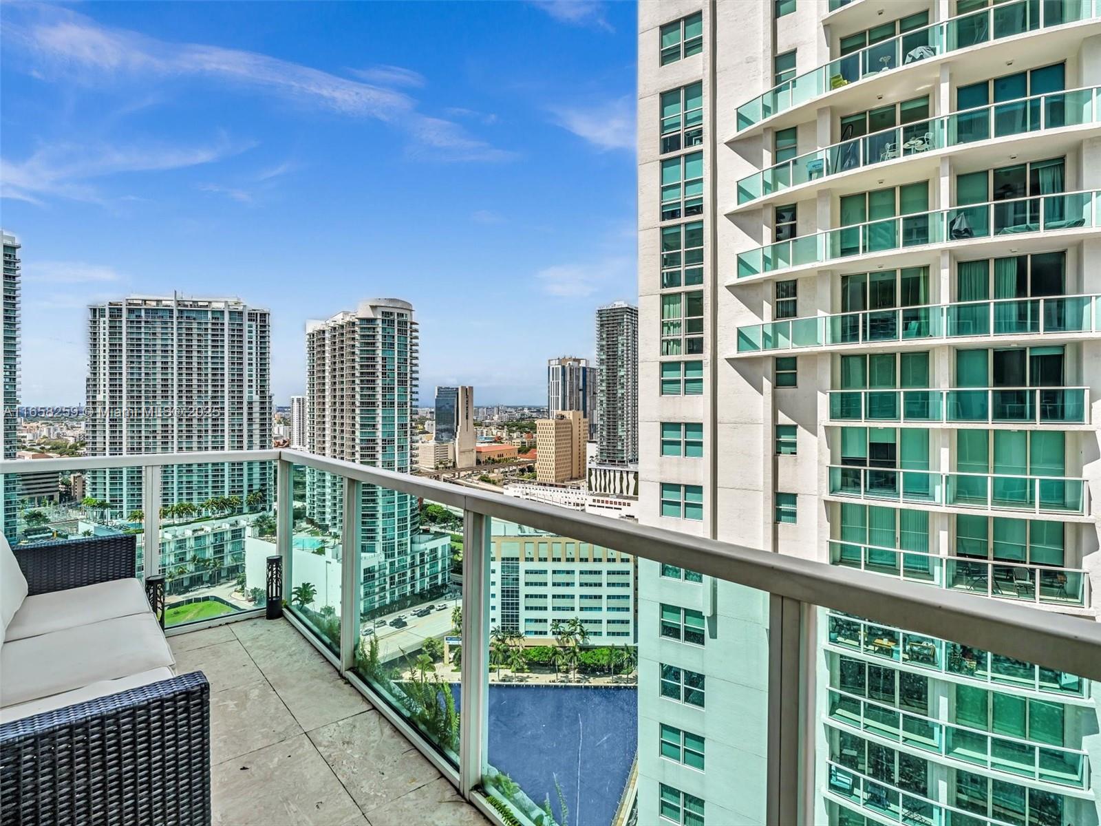 41 SE 5th St #1717, Miami FL 33131