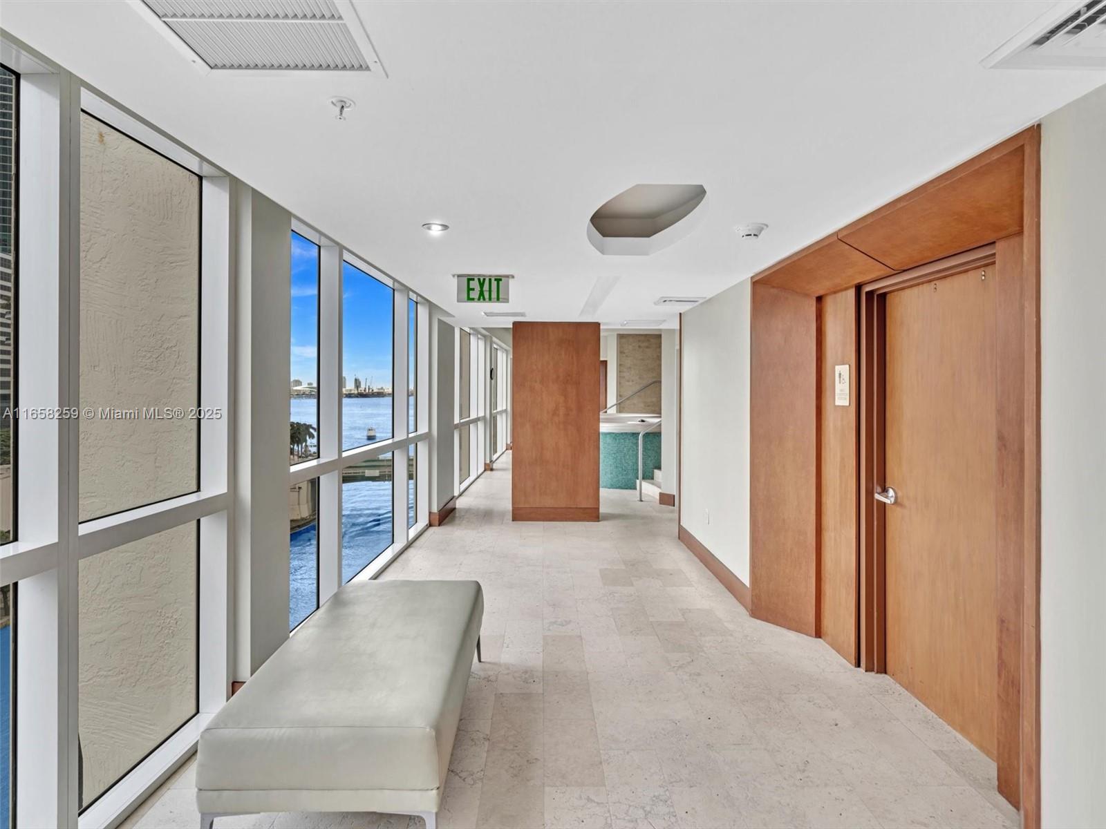 41 SE 5th St #1717, Miami FL 33131