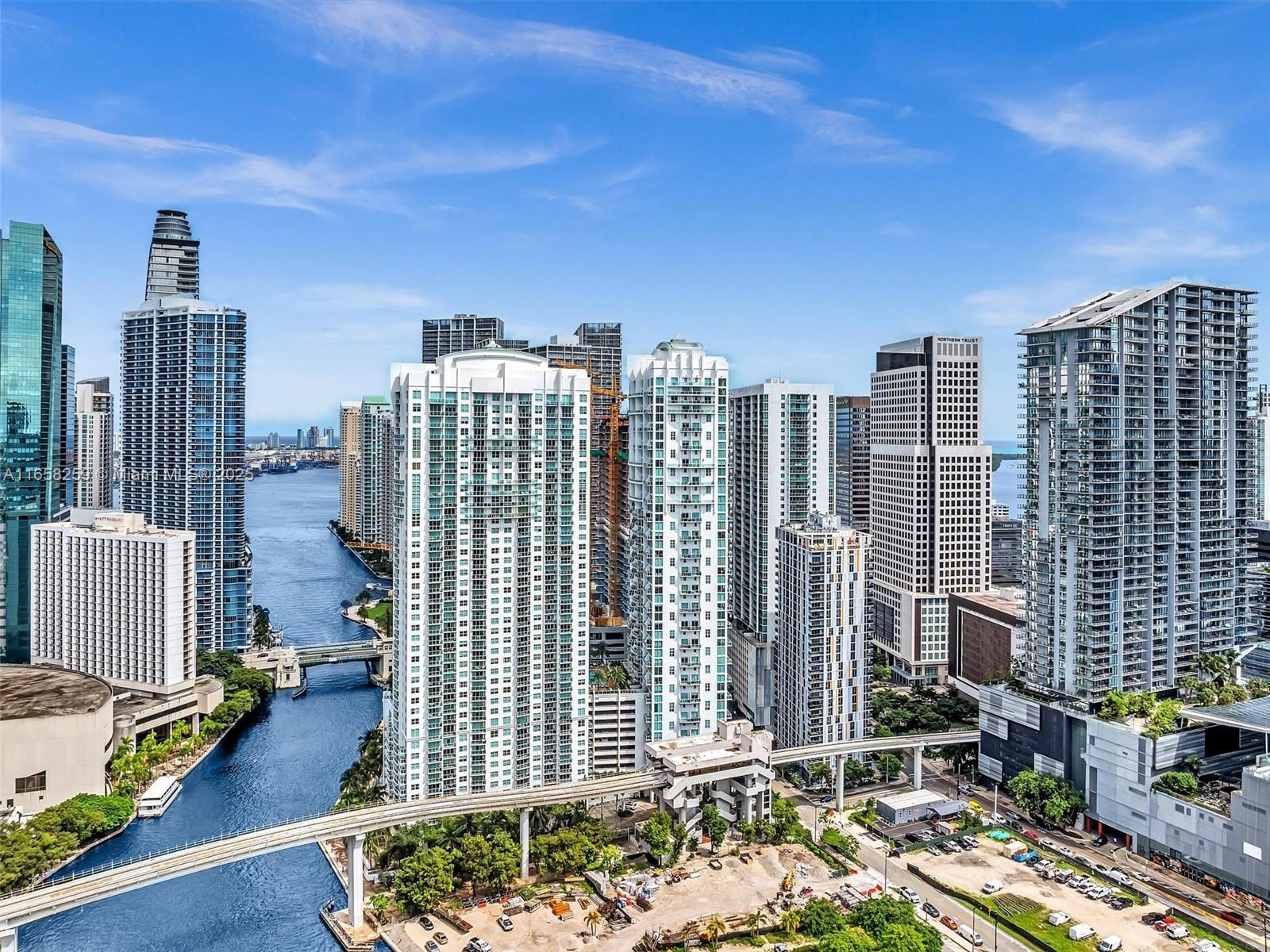 41 SE 5th St #1717, Miami FL 33131