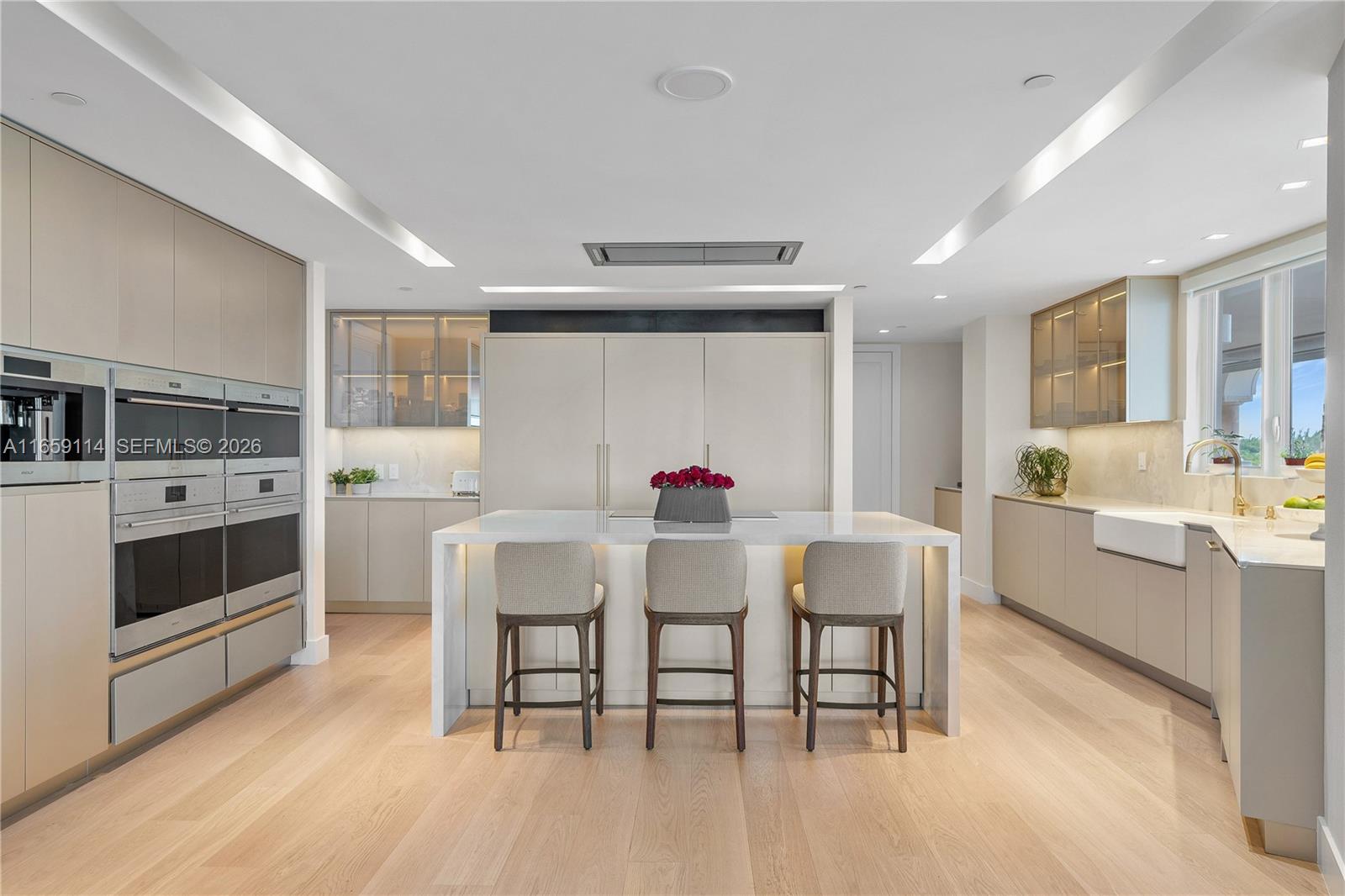 5242 Fisher Island Dr #5242, Miami Beach FL 33109