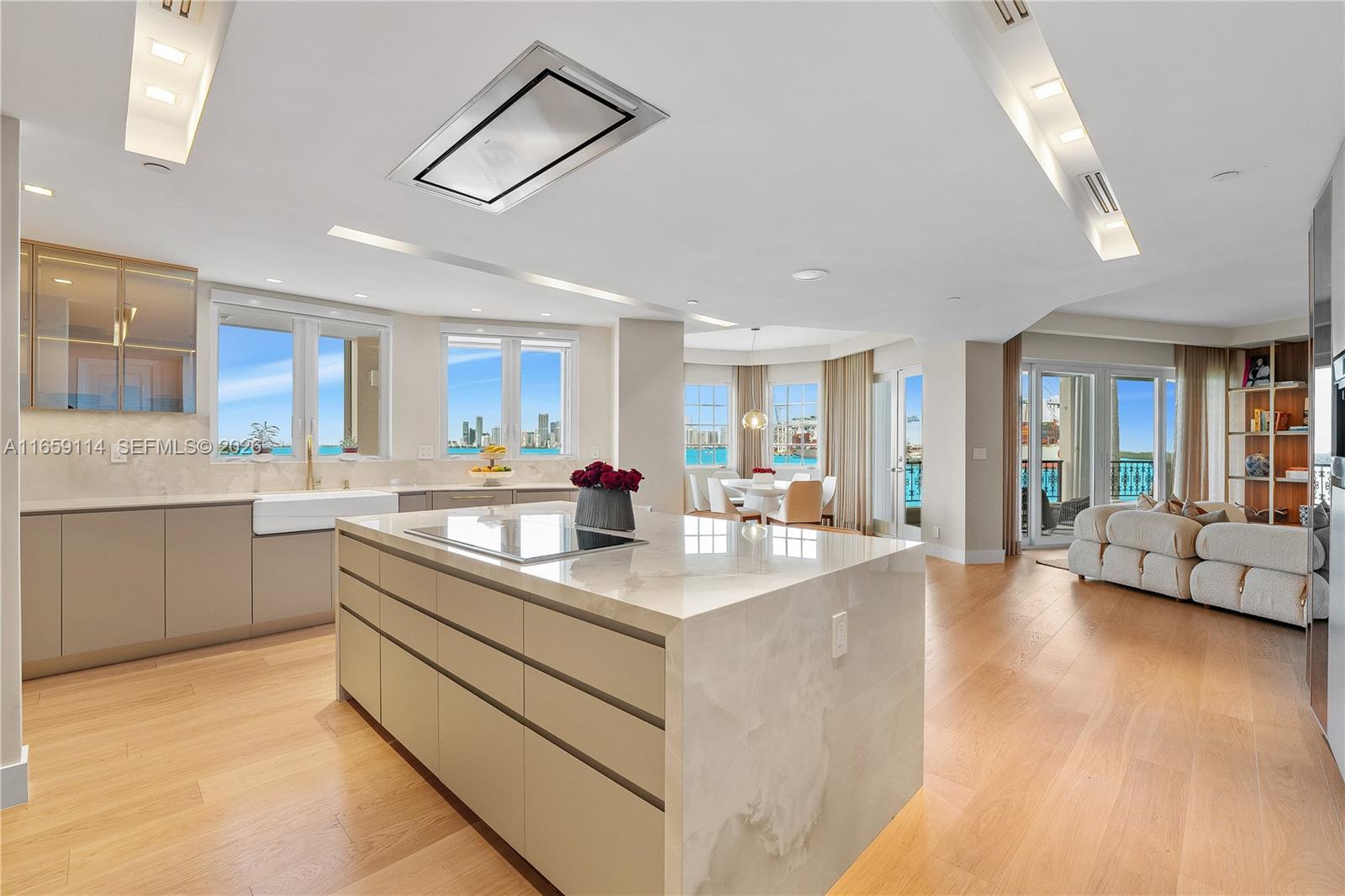 5242 Fisher Island Dr #5242, Miami Beach FL 33109