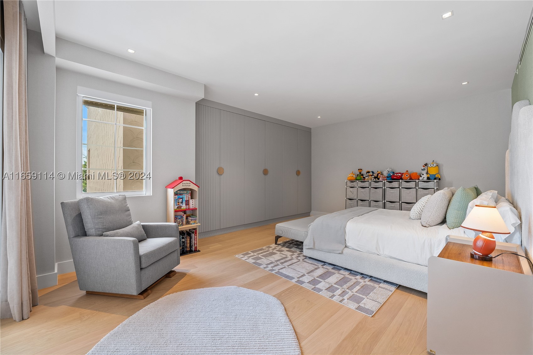 5242 Fisher Island Dr #5242, Miami Beach FL 33109