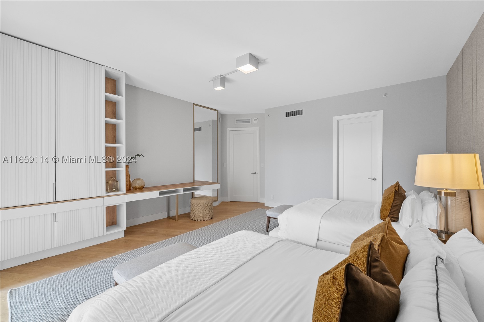 5242 Fisher Island Dr #5242, Miami Beach FL 33109