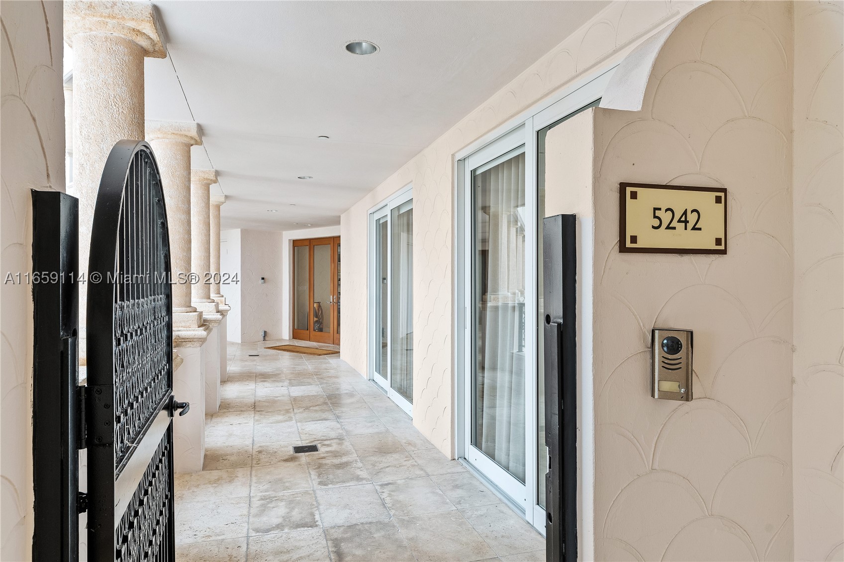5242 Fisher Island Dr #5242, Miami Beach FL 33109