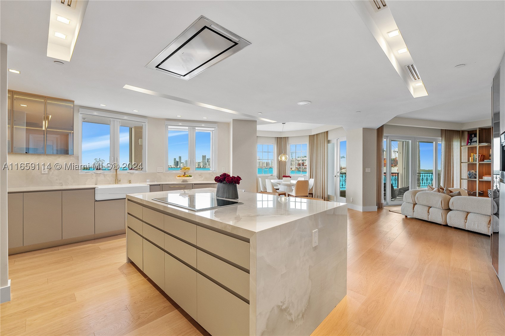 5242 Fisher Island Dr #5242, Miami Beach FL 33109
