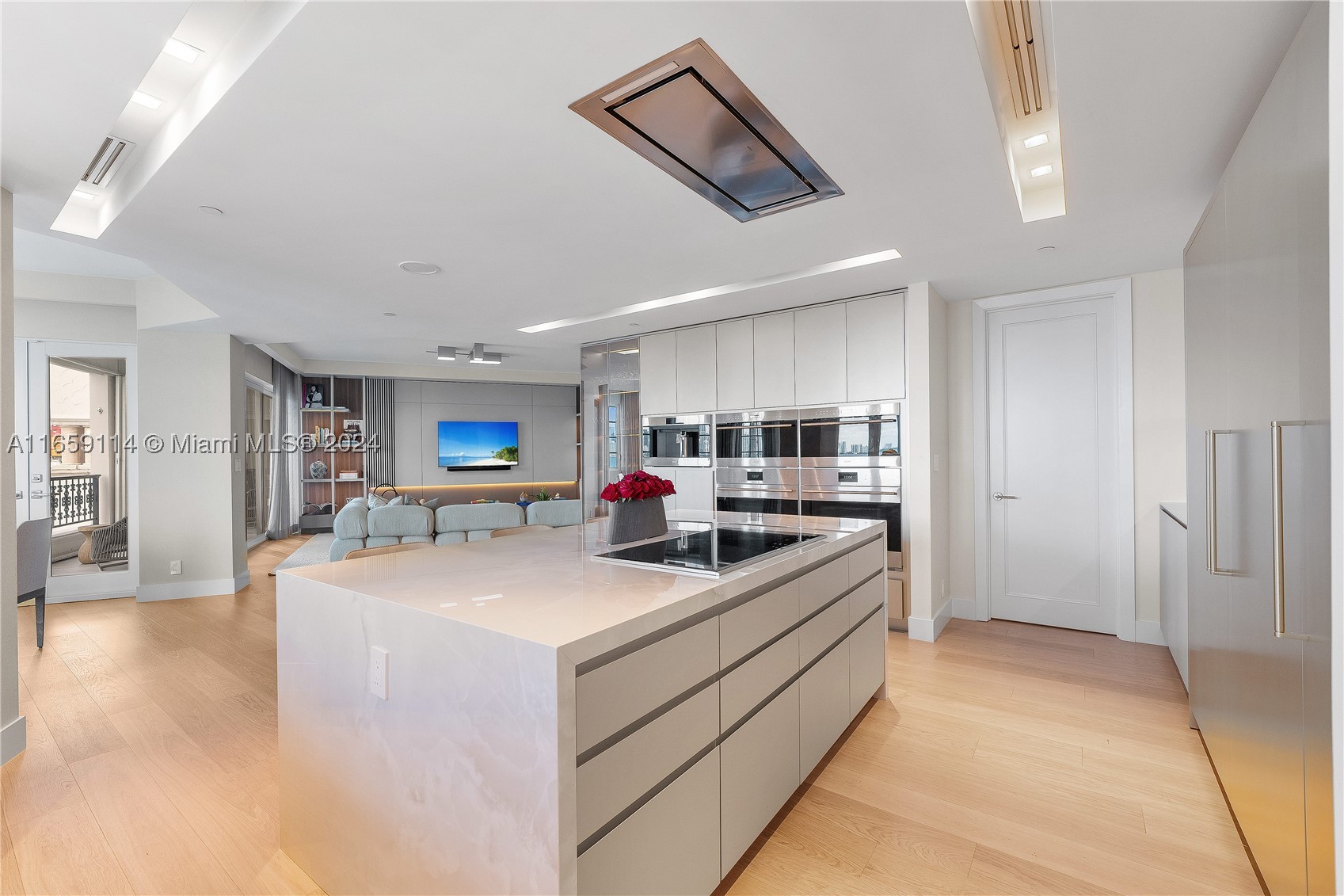 5242 Fisher Island Dr #5242, Miami Beach FL 33109