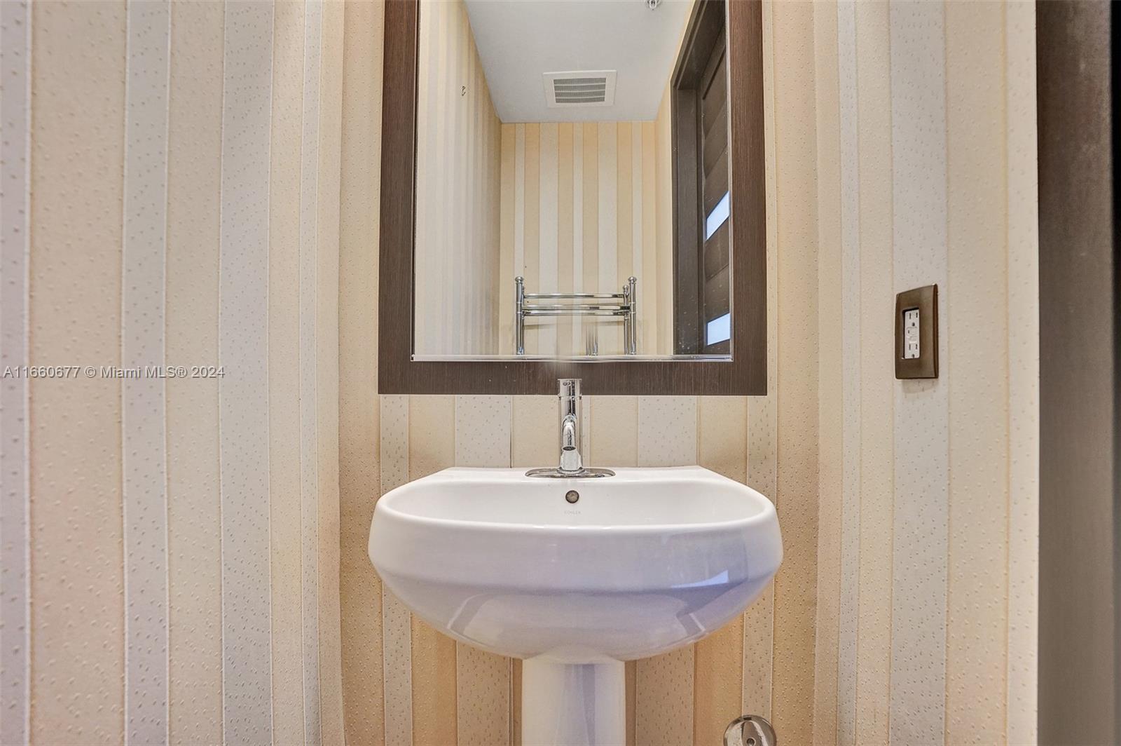18201 Collins Ave #3404&Cabana, Sunny Isles Beach FL 33160