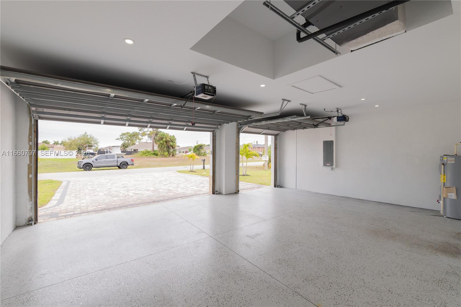 1528 SW 15th Ave, Cape Coral FL 33991