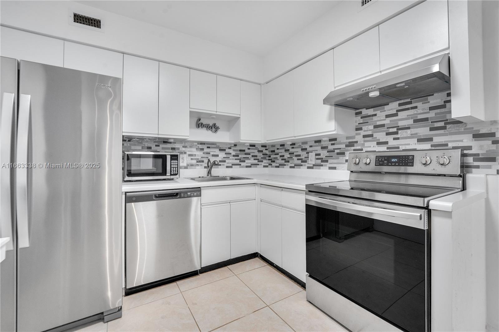 5151 Collins Ave #925, Miami Beach FL 33140