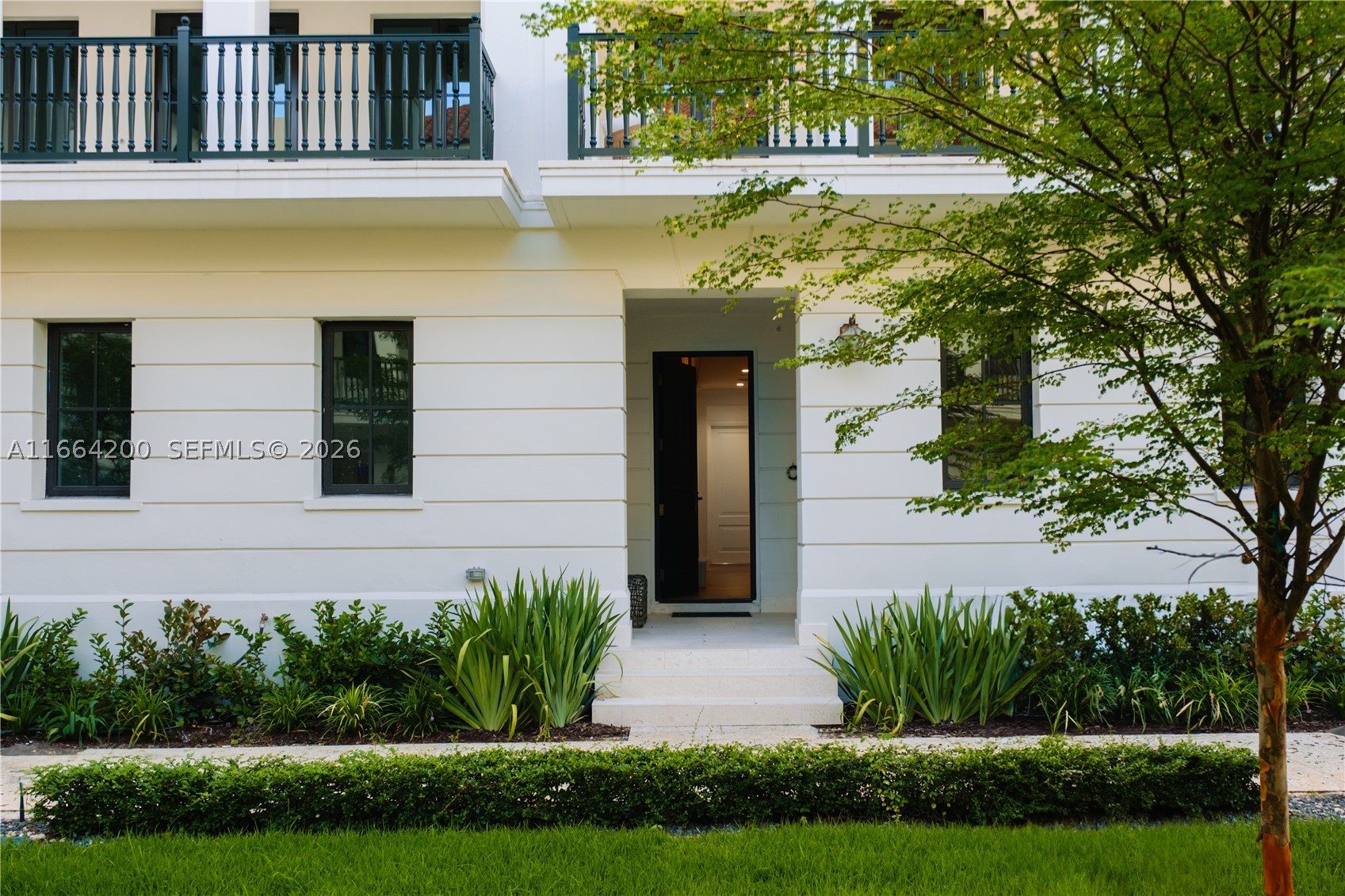 504 Malaga Ave #T14, Coral Gables FL 33134