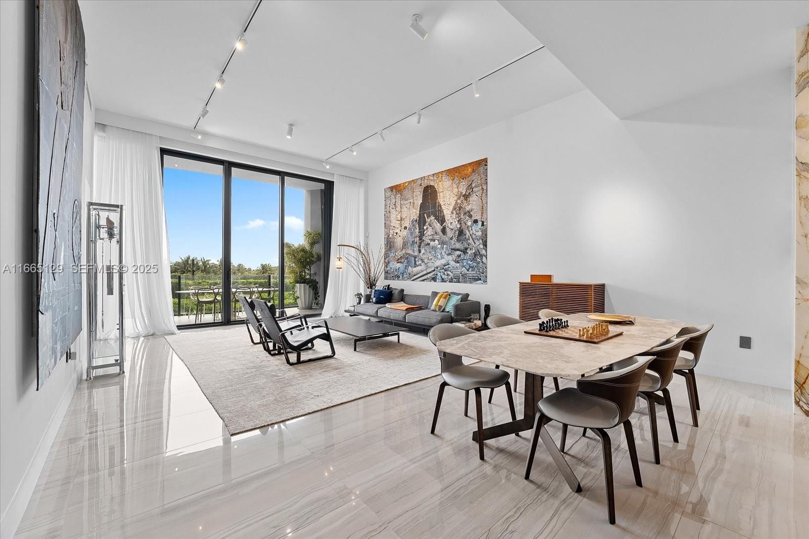 2811 S Bayshore Dr #4C, Miami FL 33133