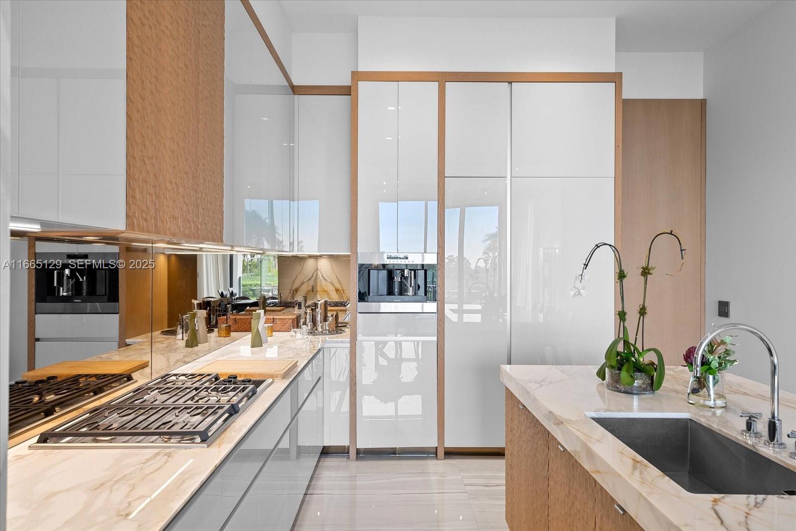 2811 S Bayshore Dr #4C, Miami FL 33133