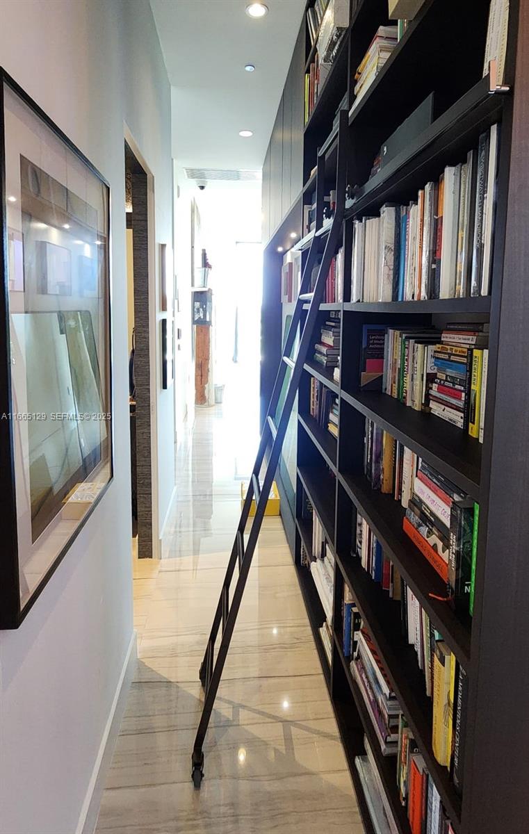 2811 S Bayshore Dr #4C, Miami FL 33133