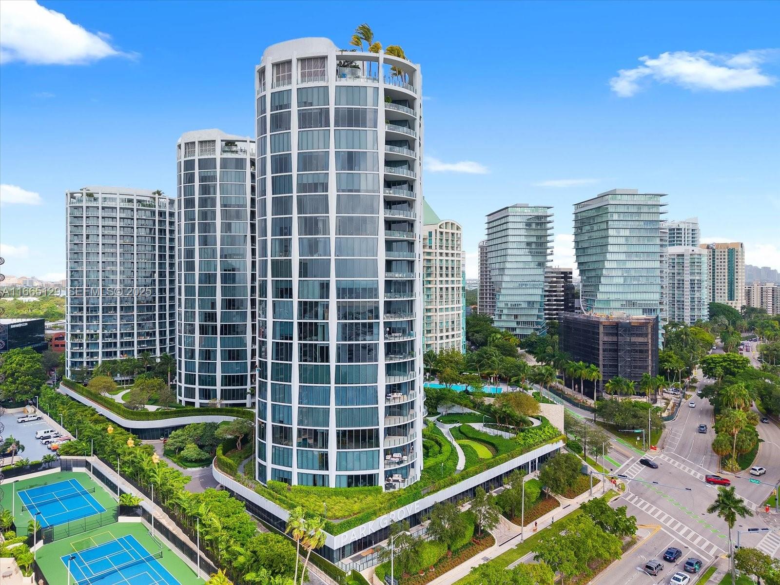 2811 S Bayshore Dr #4C, Miami FL 33133