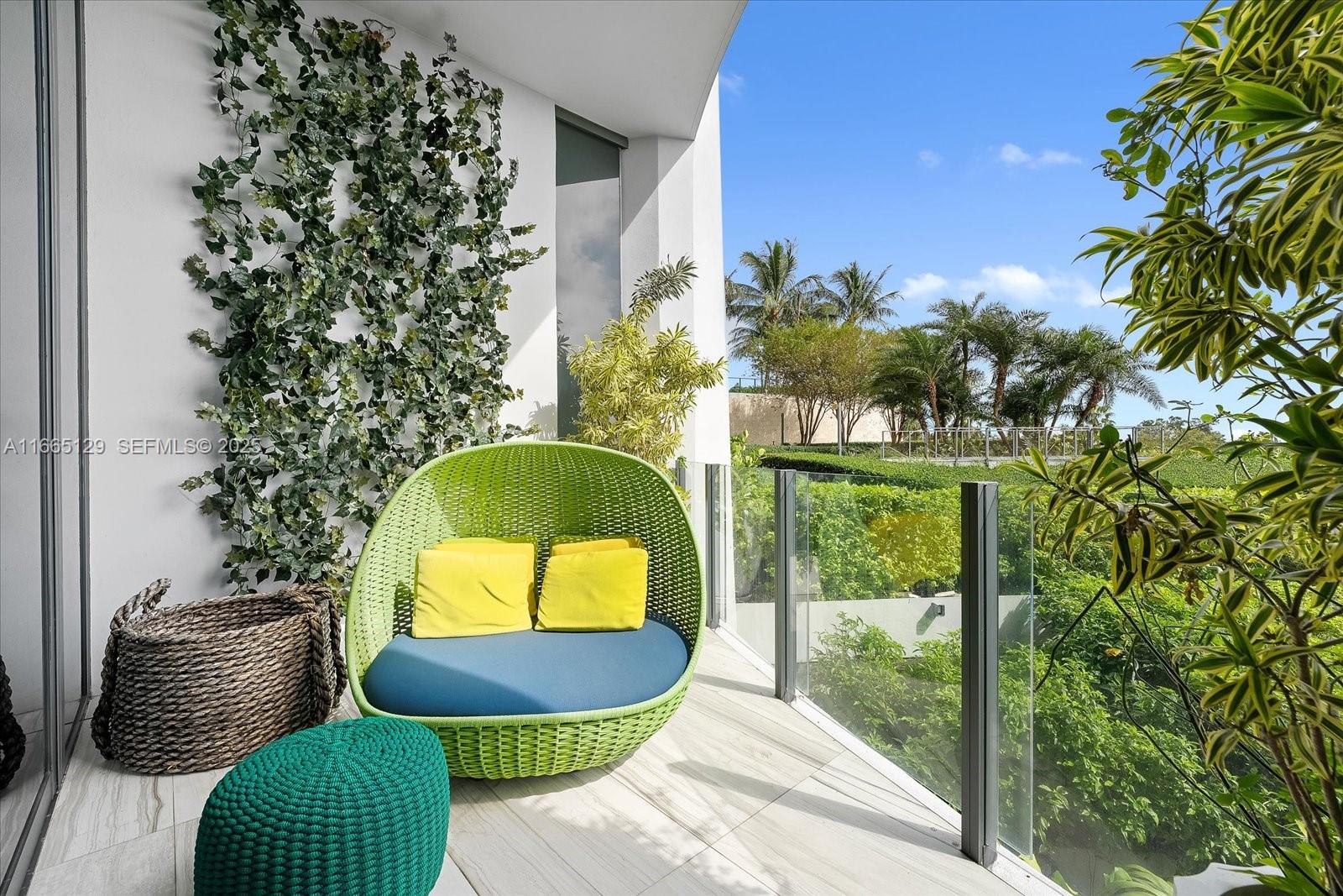 2811 S Bayshore Dr #4C, Miami FL 33133