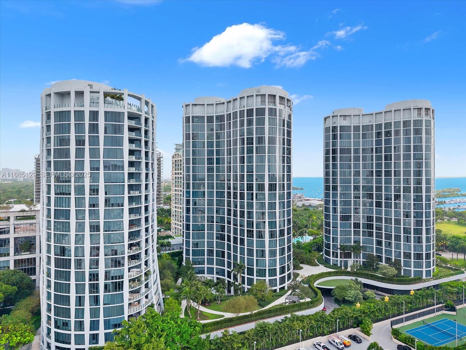 2811 S Bayshore Dr #4C, Miami FL 33133
