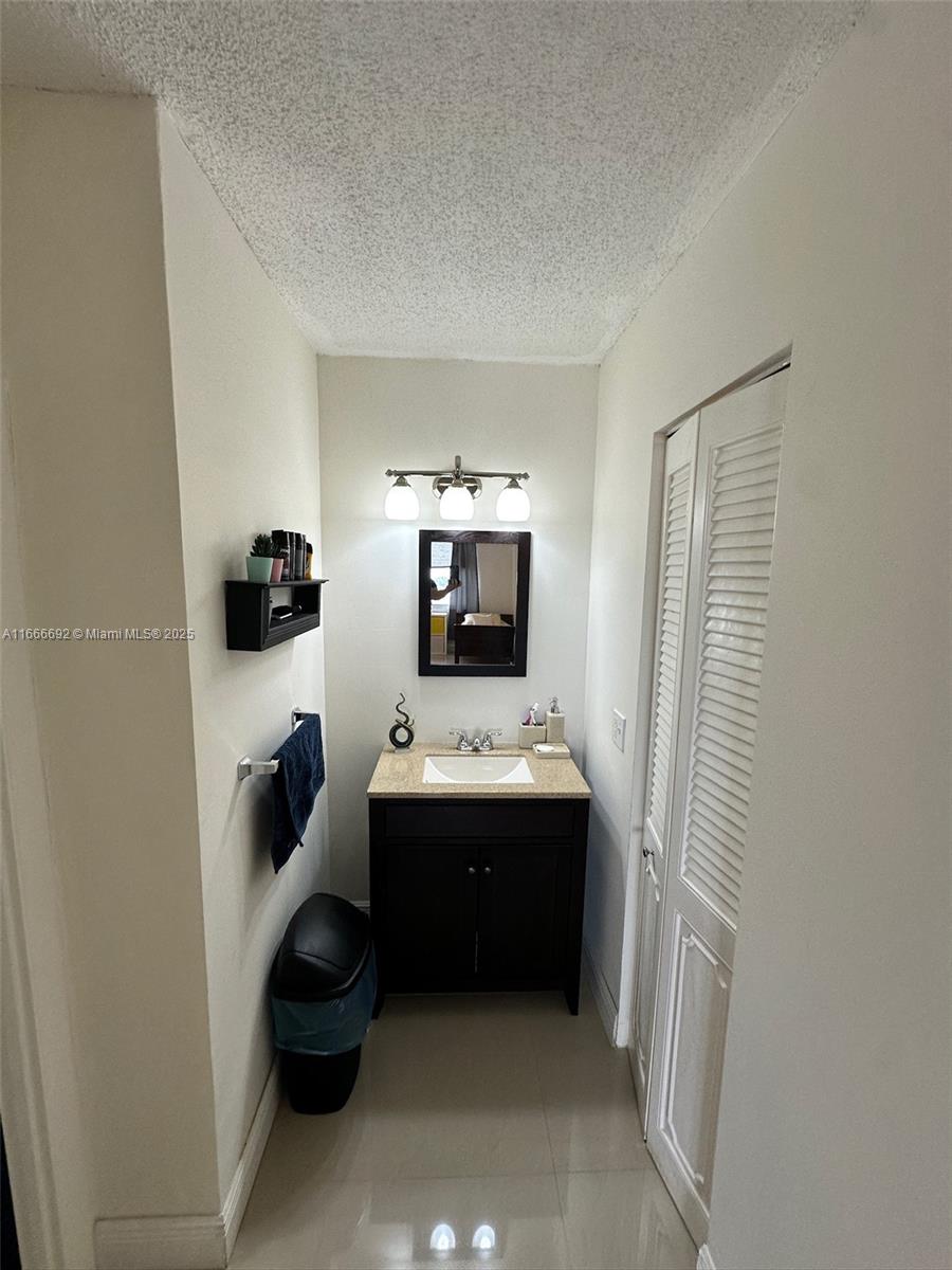2201 S Ocean Dr #904, Hollywood FL 33019