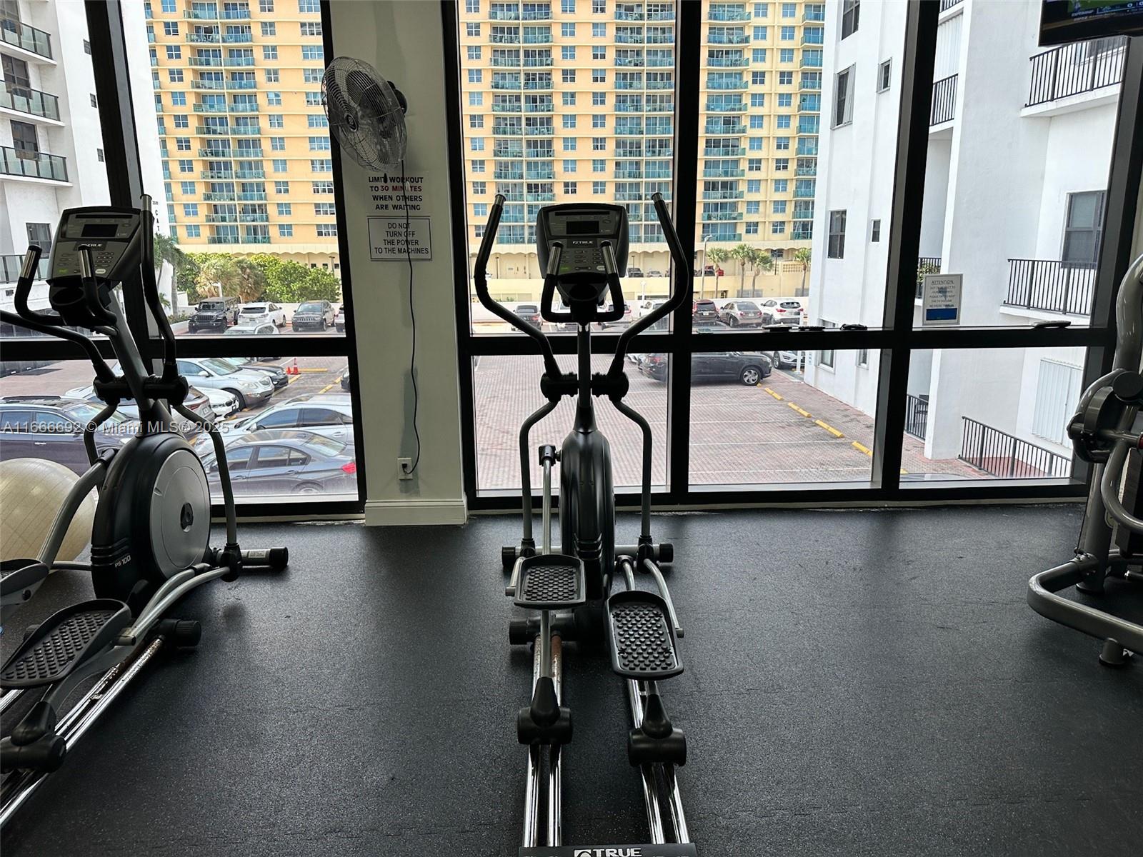 2201 S Ocean Dr #904, Hollywood FL 33019