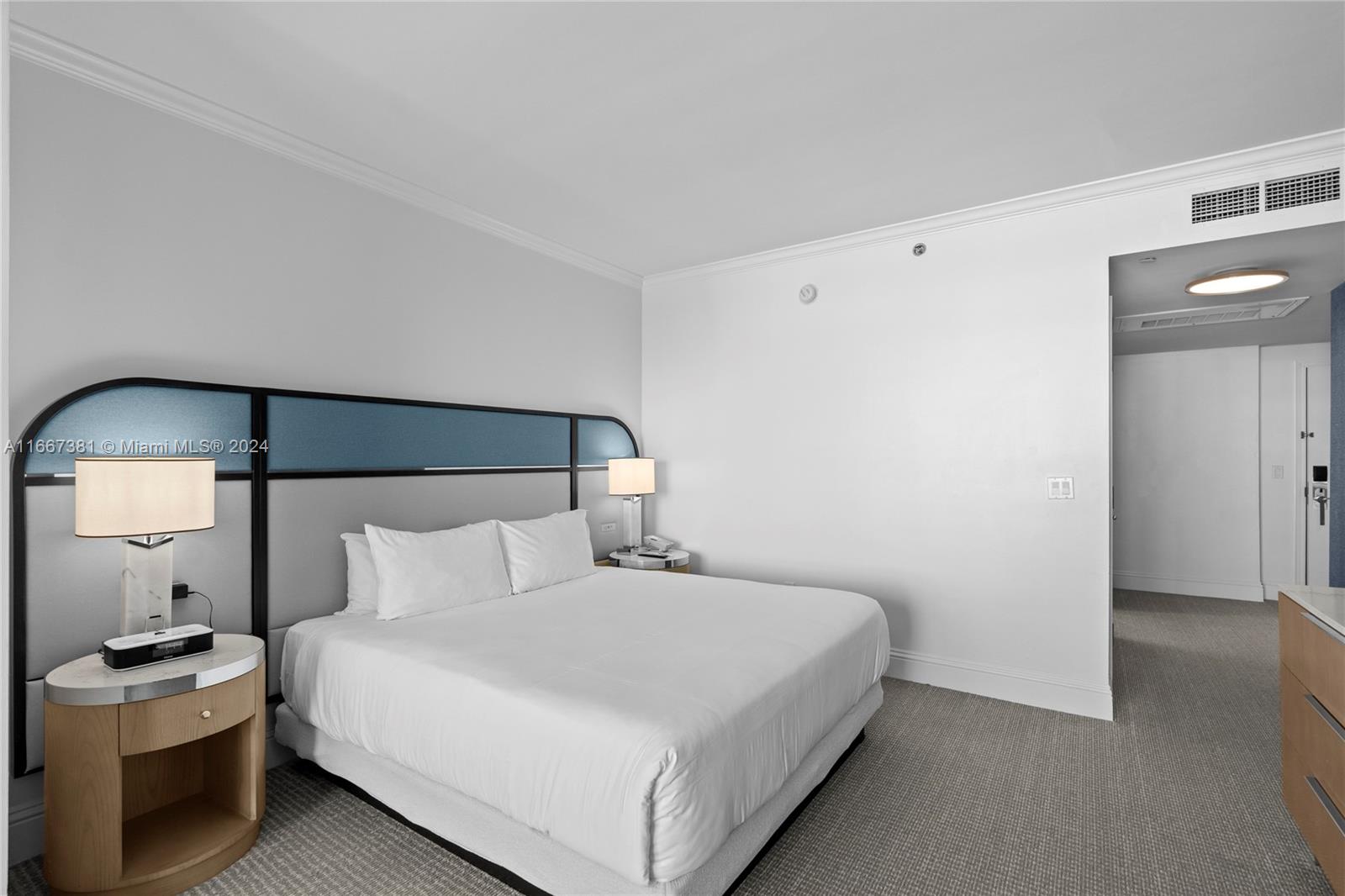 4401 Collins Ave #1709, Miami Beach FL 33140