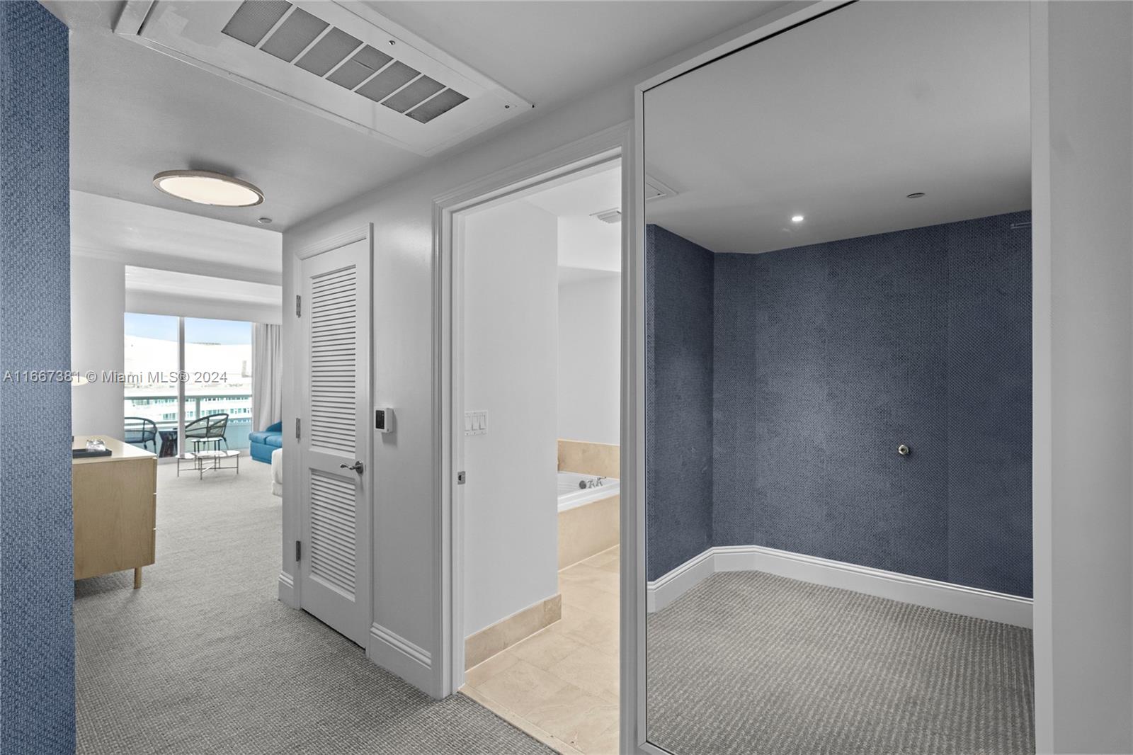4401 Collins Ave #1709, Miami Beach FL 33140