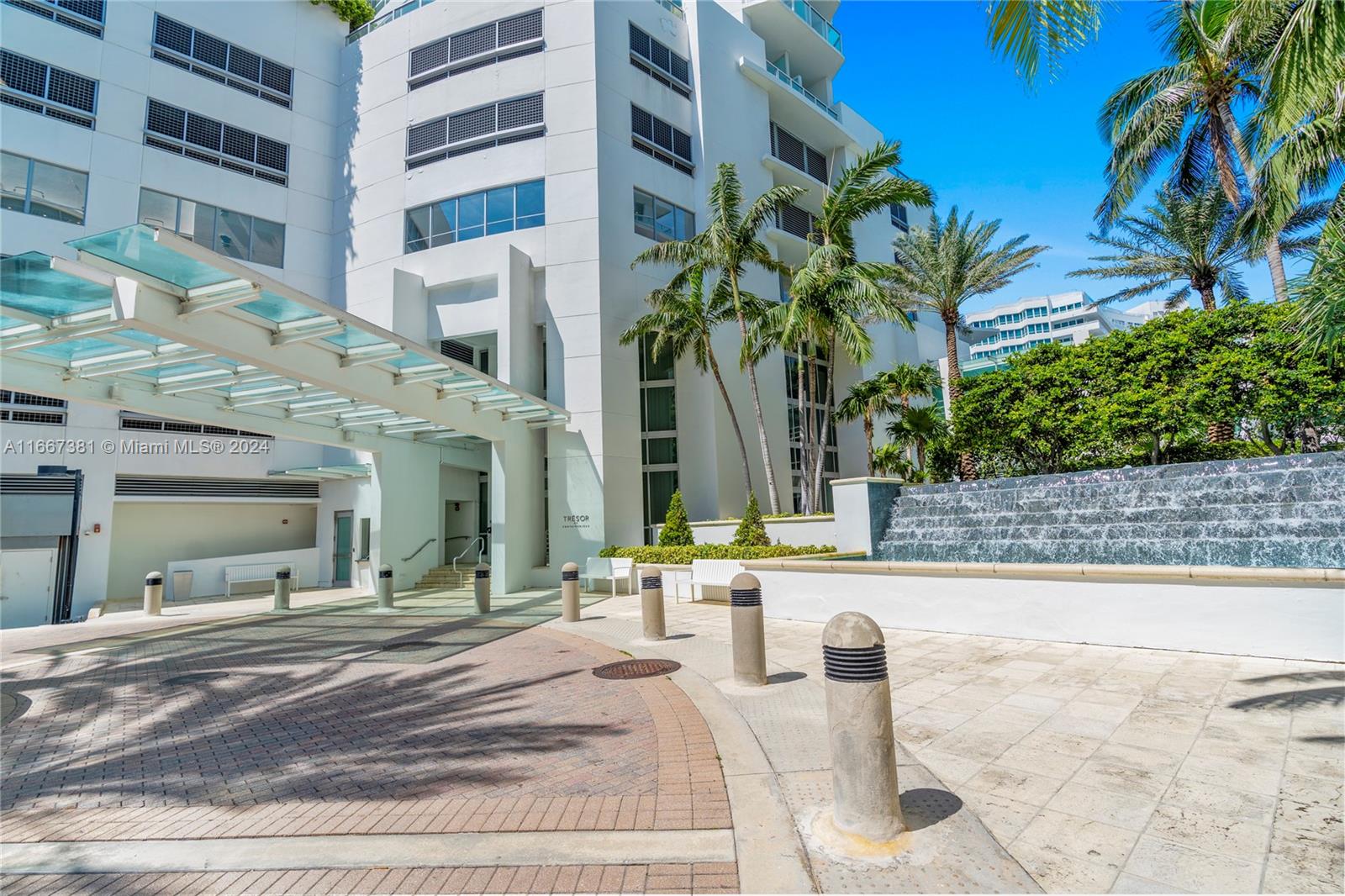 4401 Collins Ave #1709, Miami Beach FL 33140