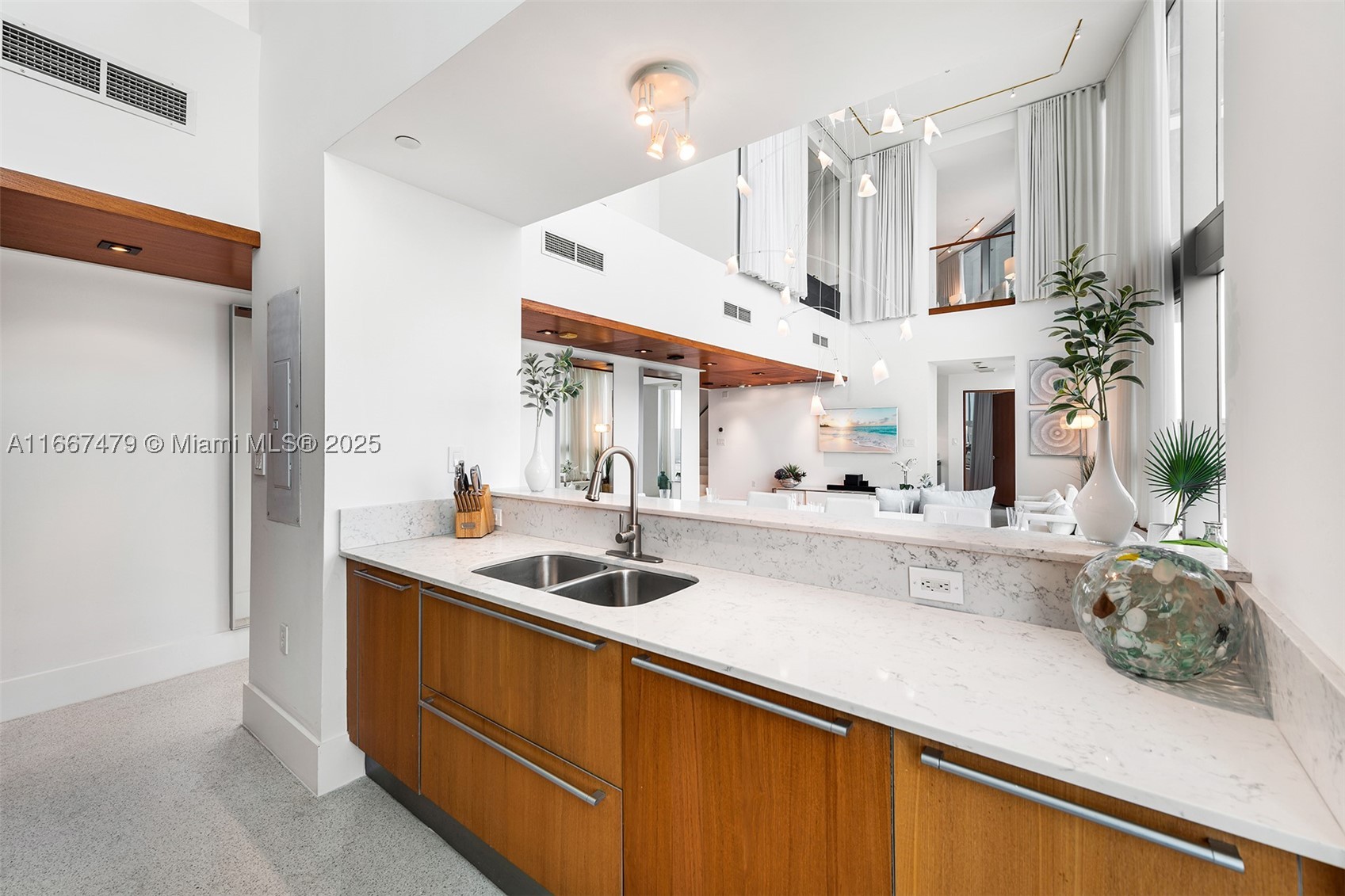 101 20th St Th B #TH-B 1505, Miami Beach FL 33139