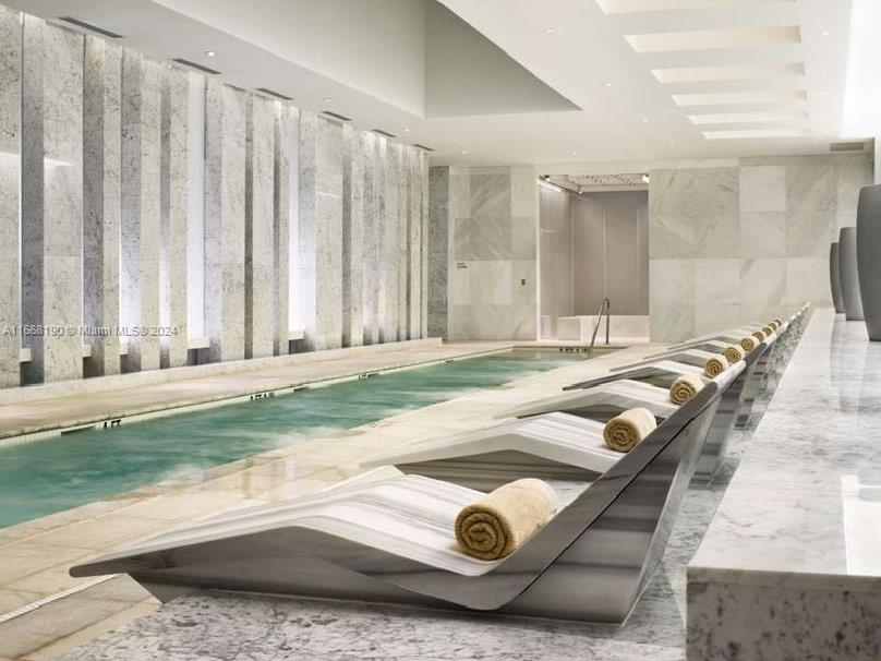 4391 Collins Ave #1502, Miami Beach FL 33140