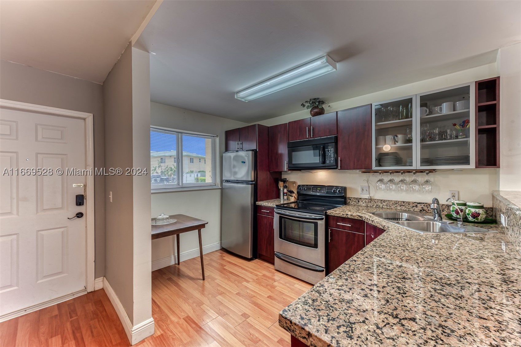 840 Pine Dr #103, Pompano Beach FL 33060