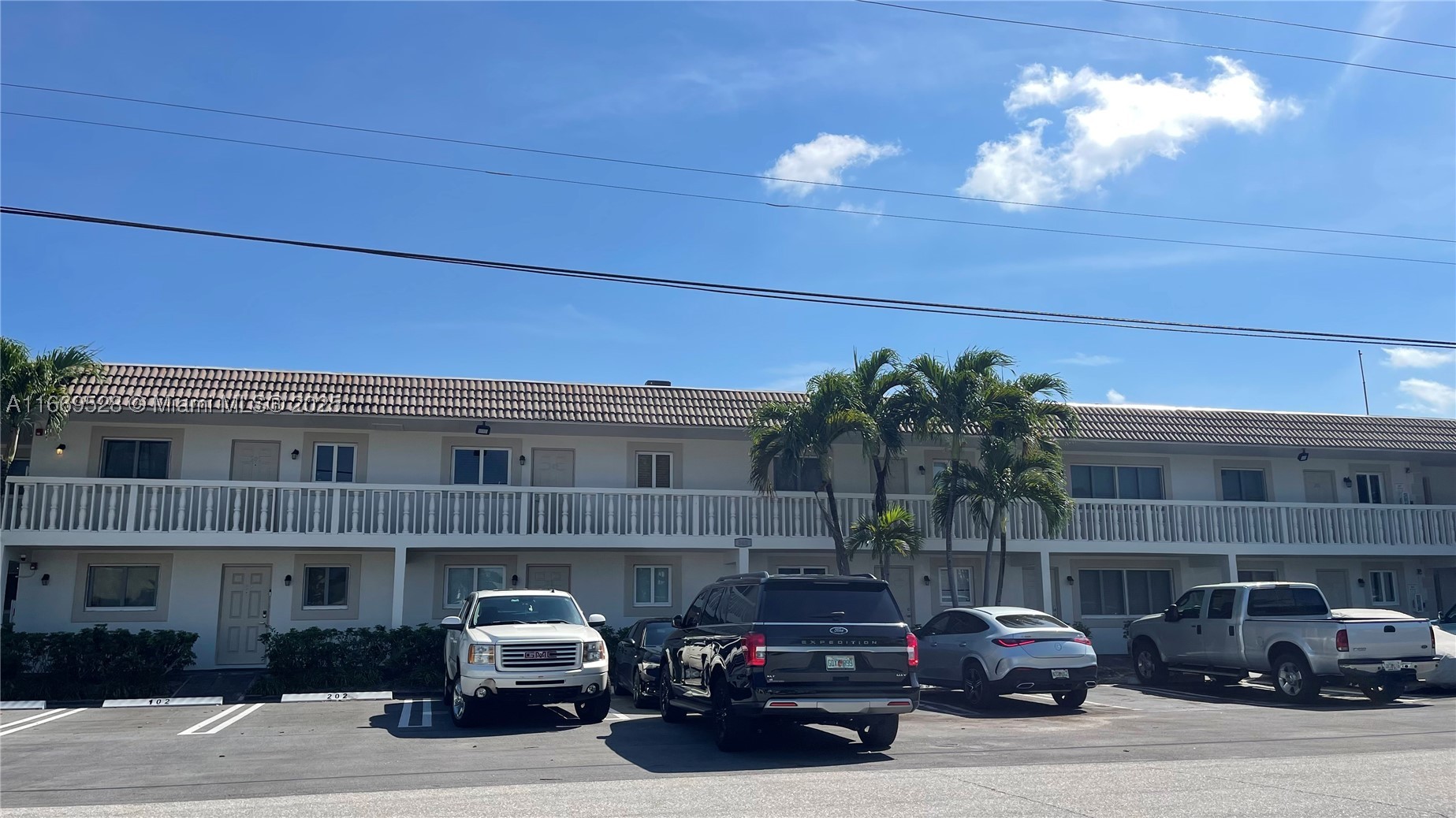 840 Pine Dr #103, Pompano Beach FL 33060