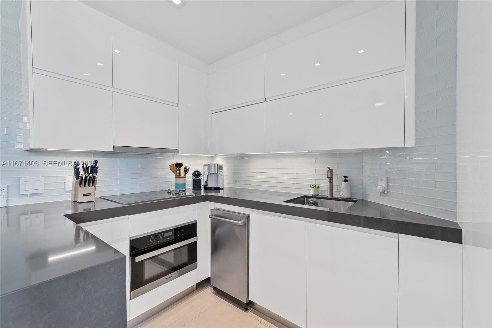 15713 Fisher Island Dr #15713, Miami Beach FL 33109