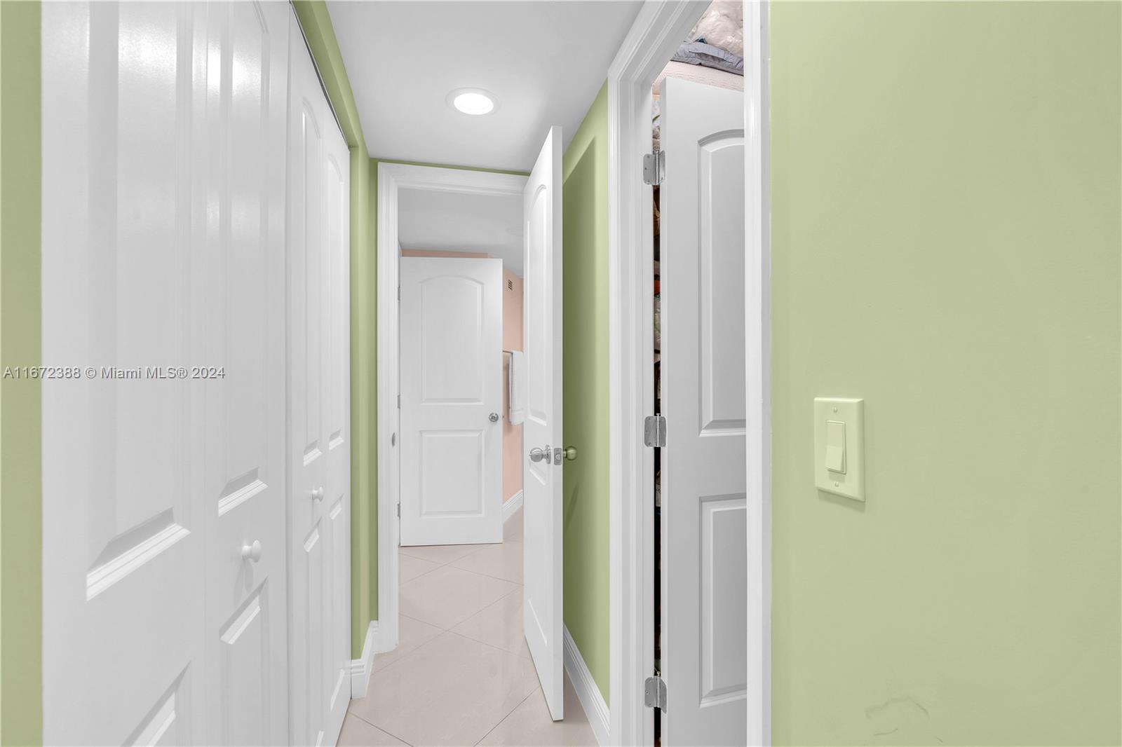 1301 NE Miami Gardens Dr #1225W, Miami FL 33179