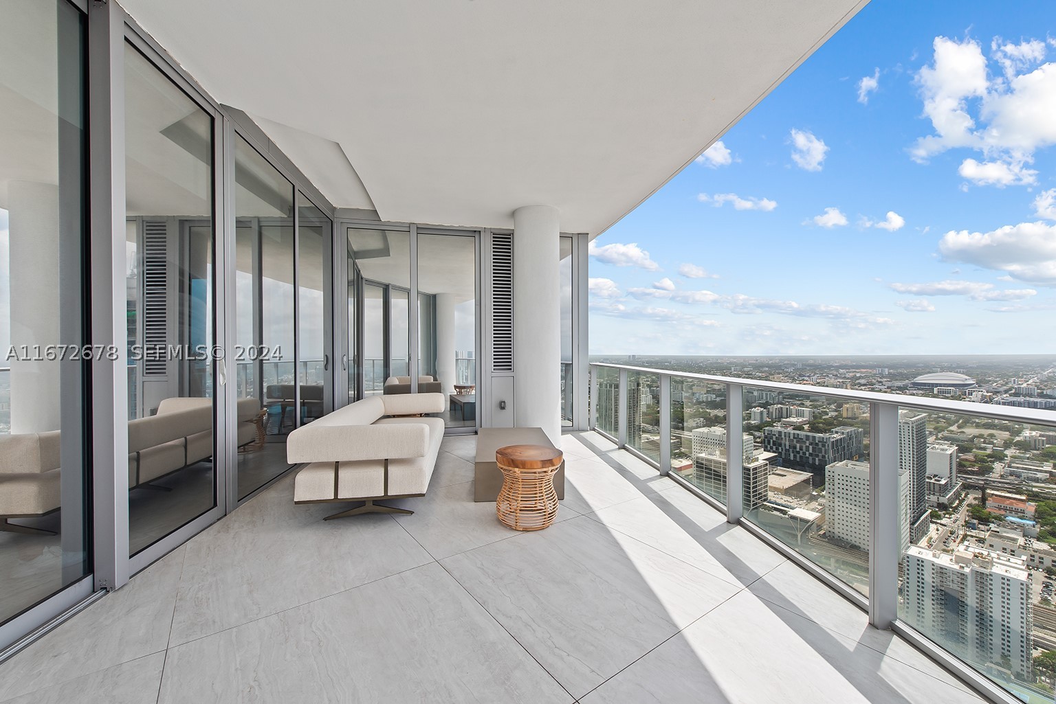 851 NE 1st Ave #PH 5402, Miami FL 33132