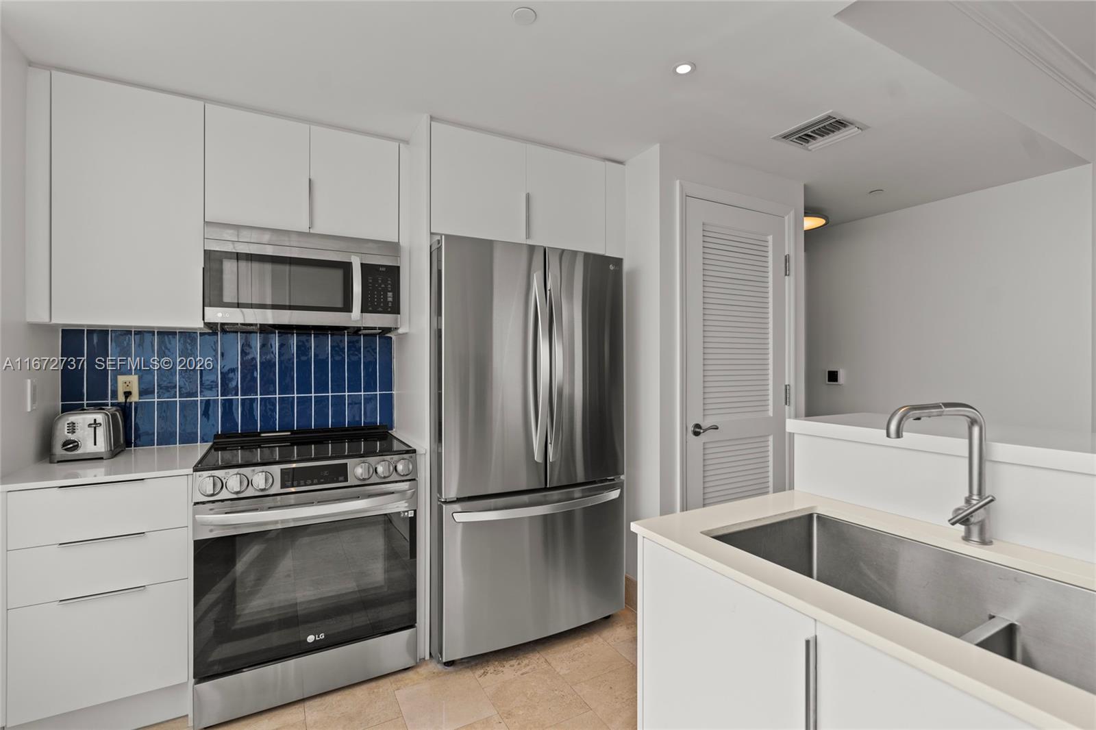 4401 Collins Ave #3202/3204, Miami Beach FL 33140
