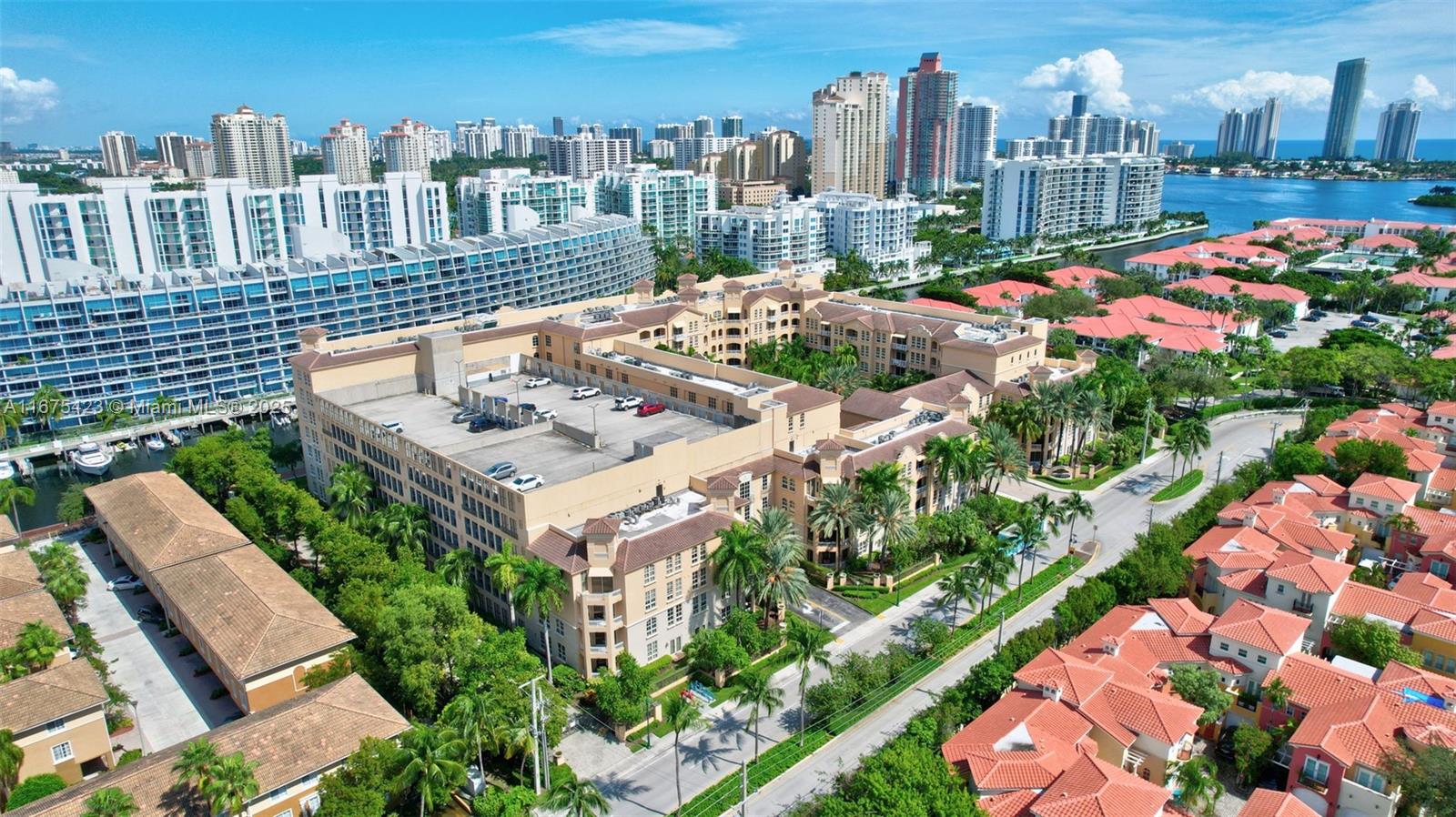 3001 NE 185th St #114, Aventura FL 33180