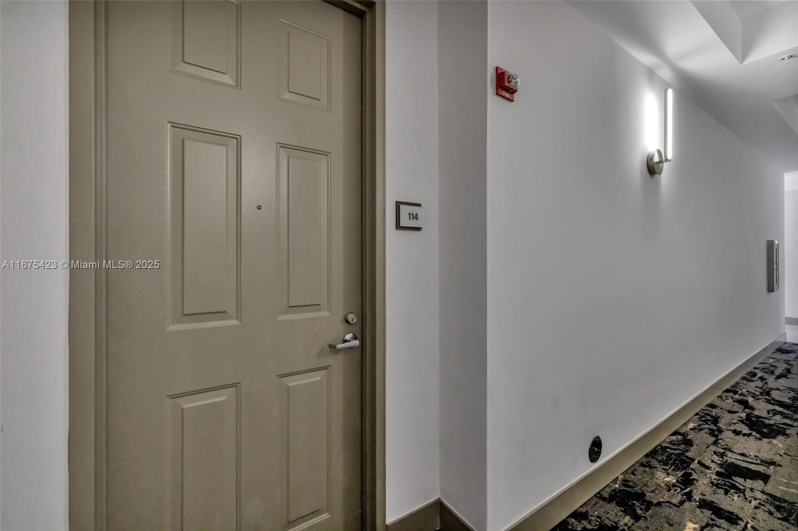 3001 NE 185th St #114, Aventura FL 33180