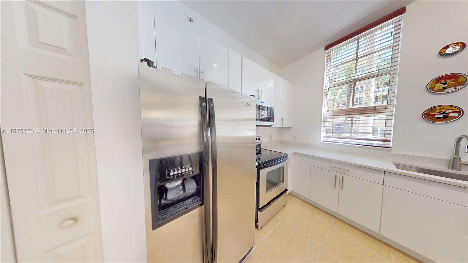 3001 NE 185th St #114, Aventura FL 33180