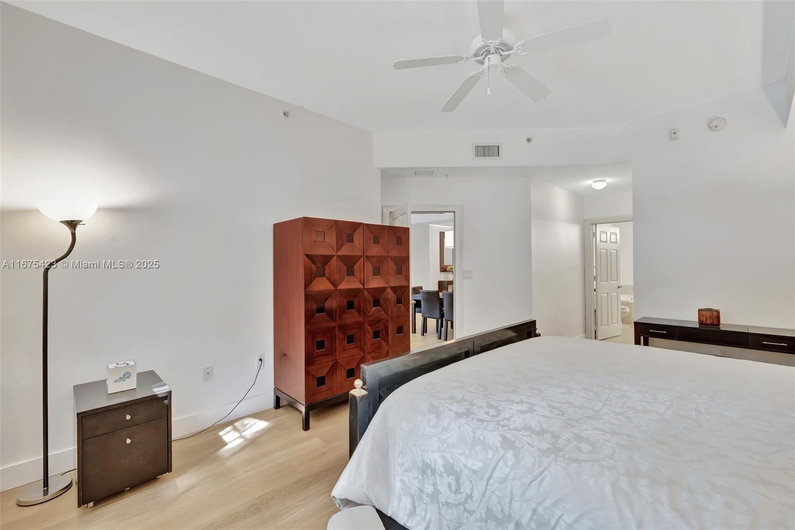 3001 NE 185th St #114, Aventura FL 33180
