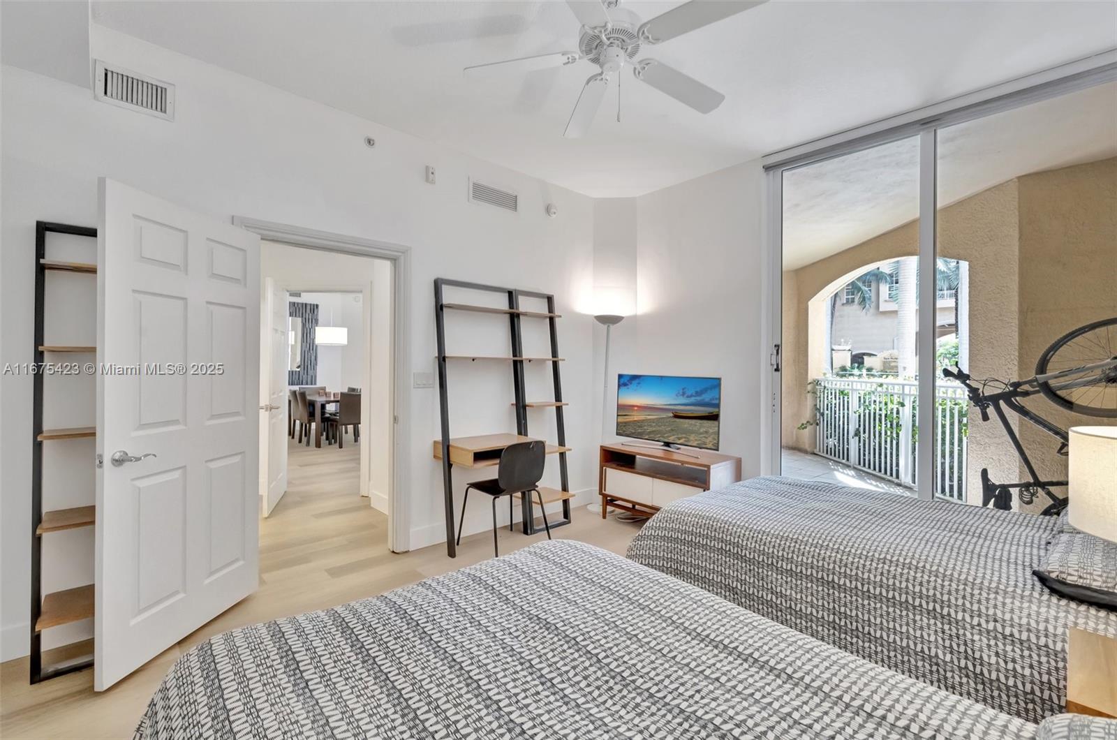 3001 NE 185th St #114, Aventura FL 33180