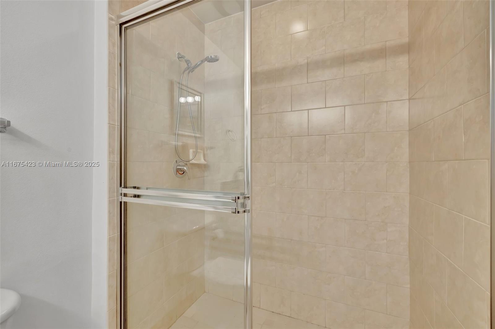3001 NE 185th St #114, Aventura FL 33180