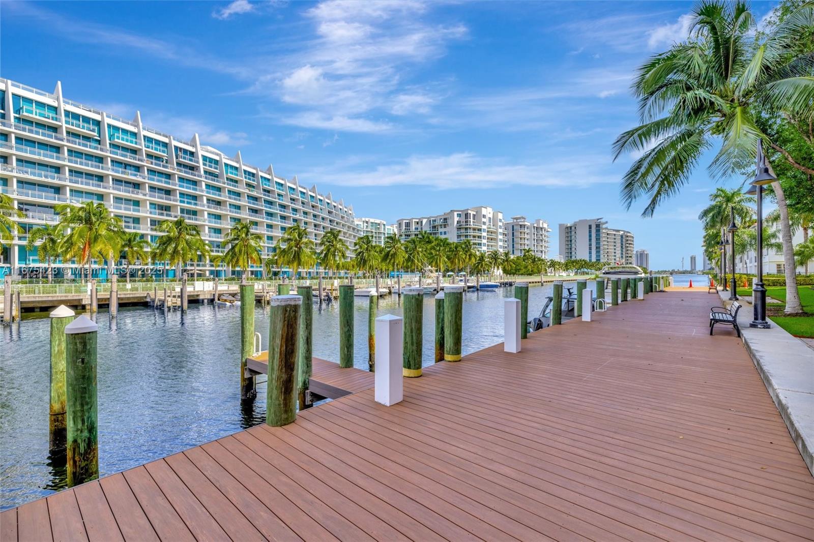 3001 NE 185th St #114, Aventura FL 33180