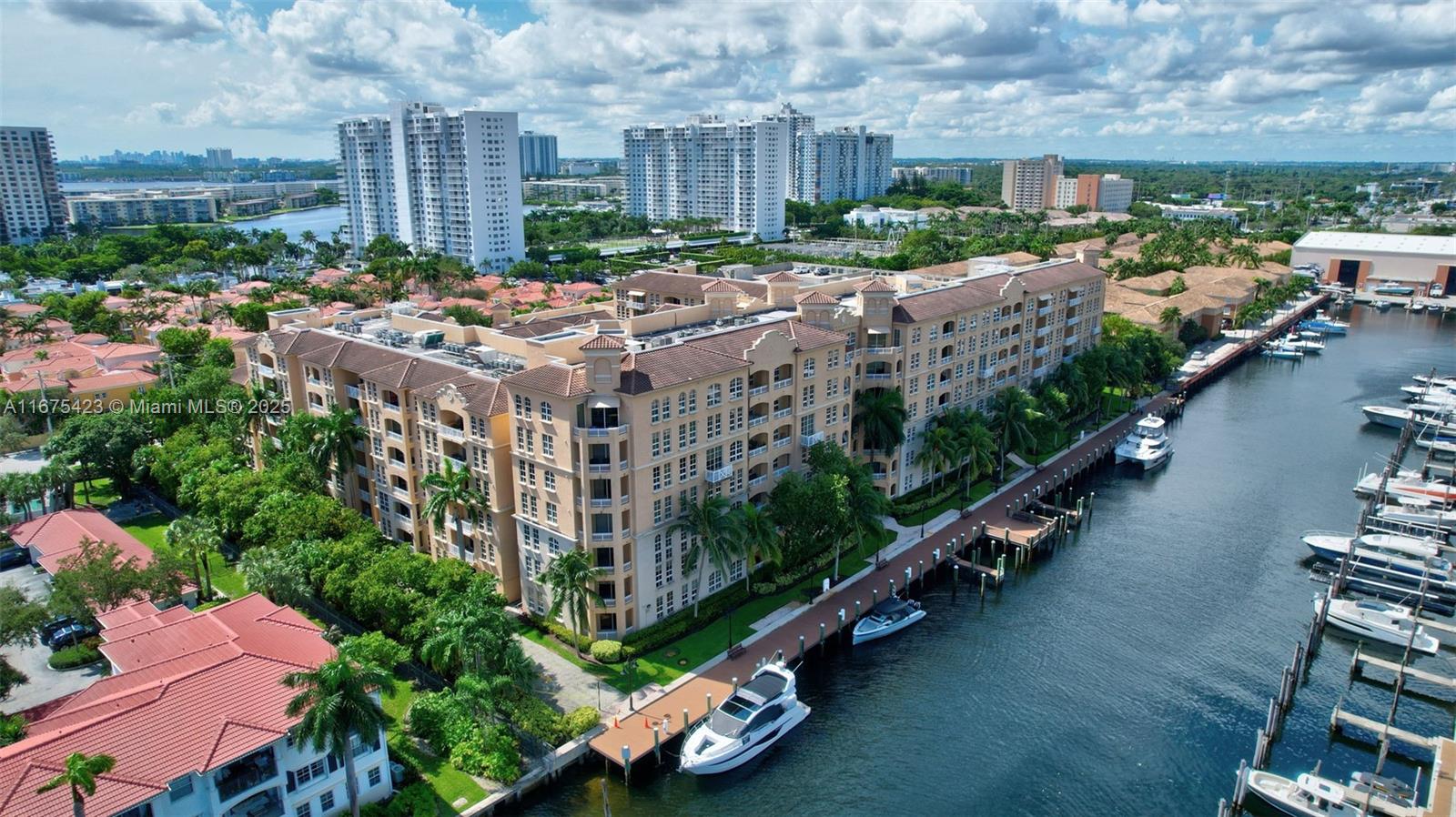3001 NE 185th St #114, Aventura FL 33180