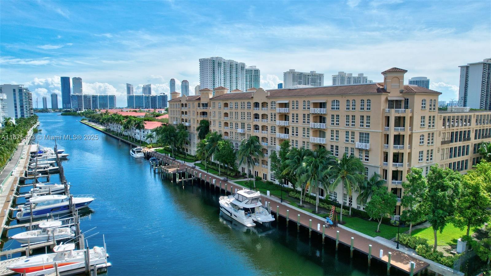 3001 NE 185th St #114, Aventura FL 33180