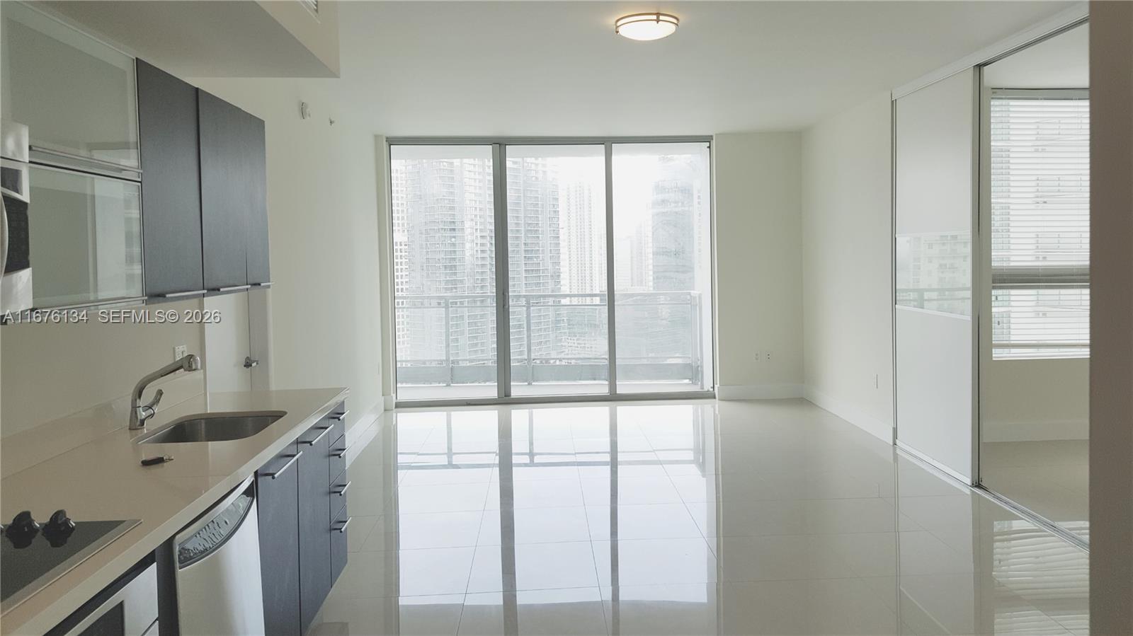 90 SW 3 ST #3210, Miami FL 33130