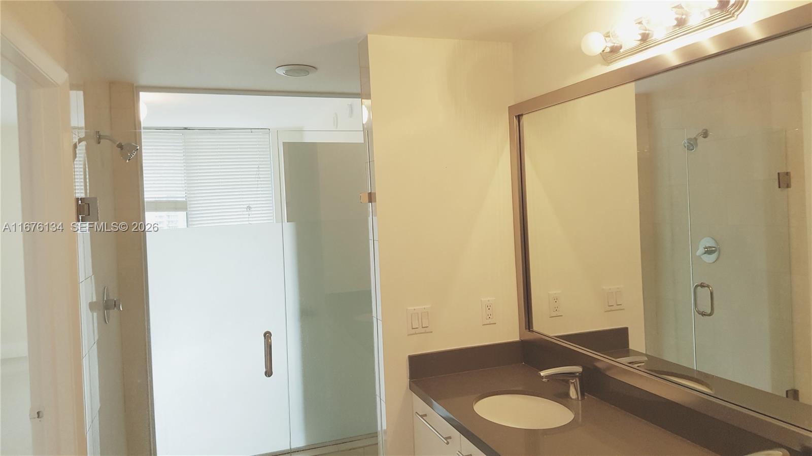 90 SW 3 ST #3210, Miami FL 33130